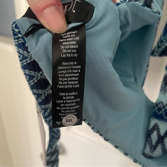 NWT Beach Riot Blue Daydream Chevron Geometric Swimsuit Bikini Top Small - Picture 6 of 7